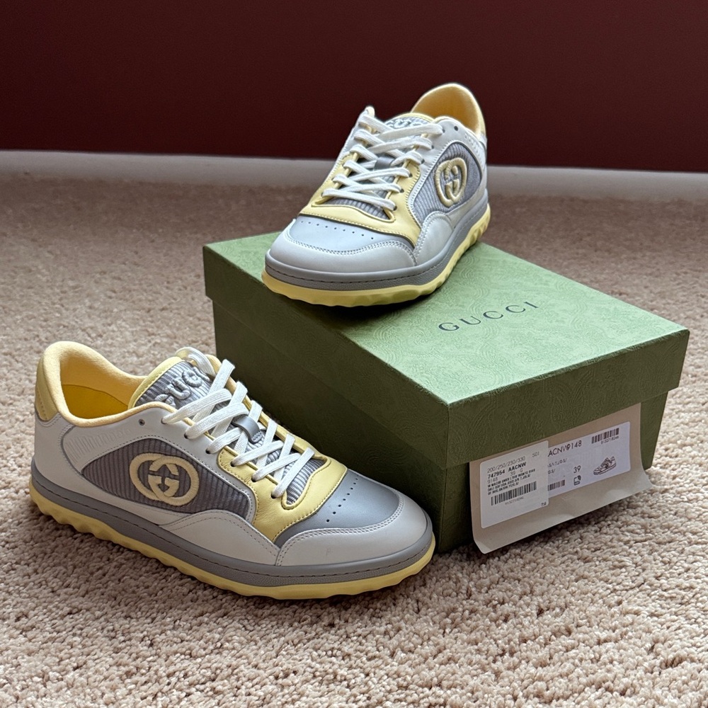 Brand new Gucci Sneakers in Gray and Yellow